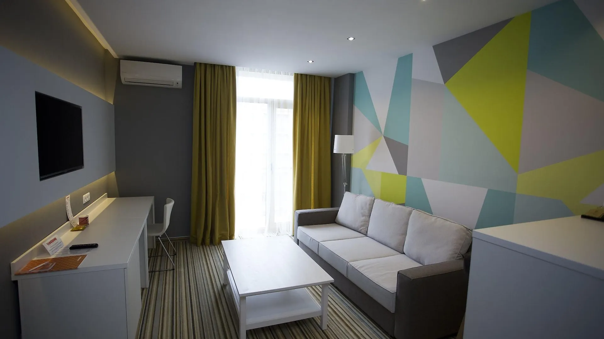 Tangerine Apart Hotel Батуми