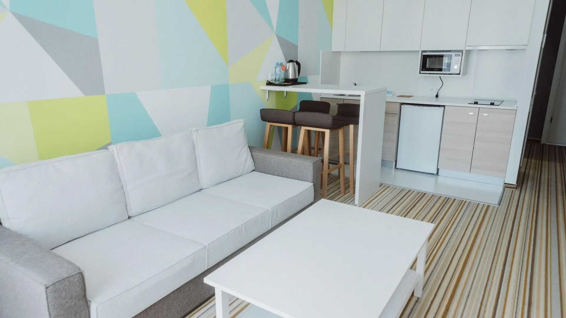 Tangerine Apart Hotel Батуми 4*,  Грузия