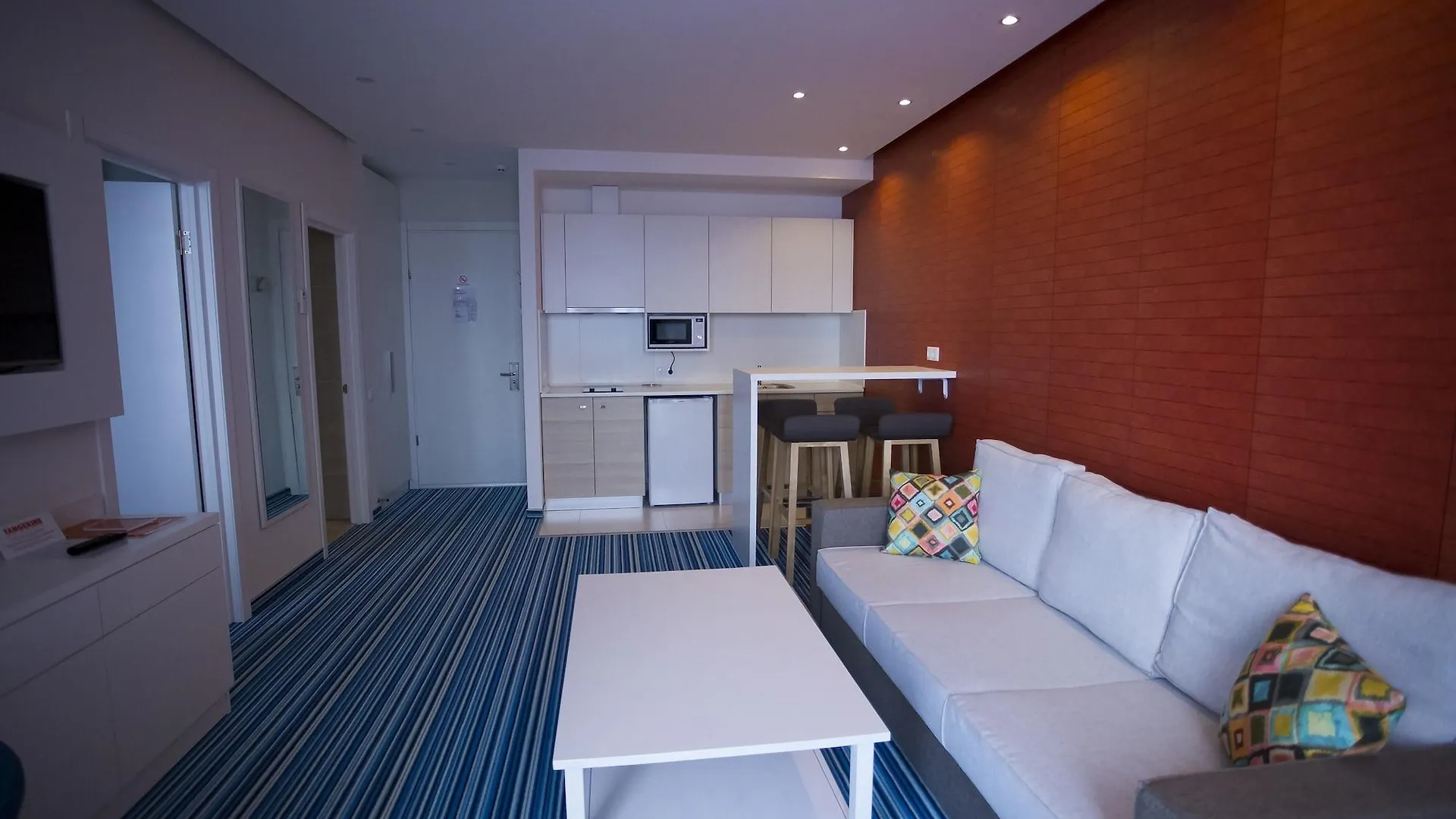 Tangerine Apart Hotel Батуми